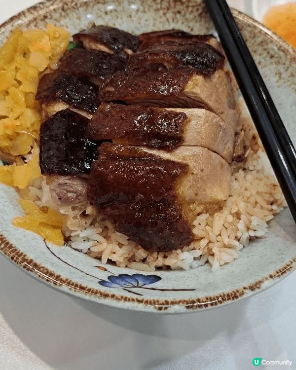 近期去了光顧品嚐這個以燒鵝為主打的餐廳，以下午茶來說性價比高...