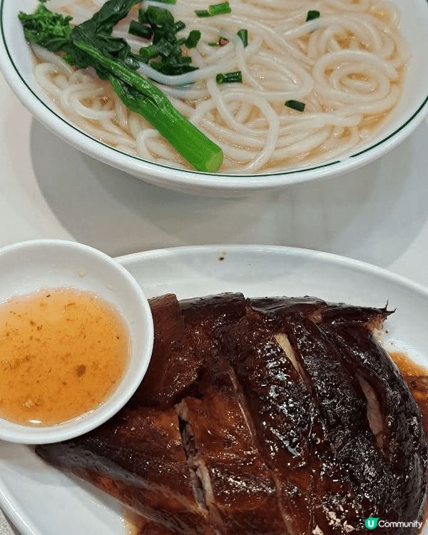 近期去了光顧品嚐這個以燒鵝為主打的餐廳，以下午茶來說性價比高...