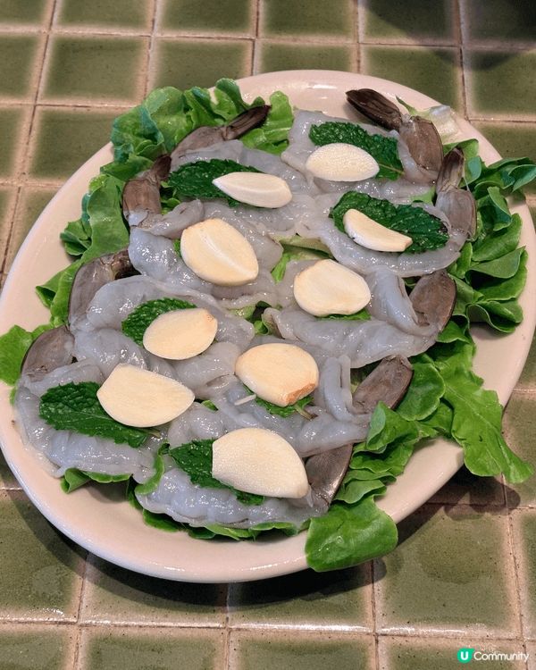 曼谷段哥餐室以滑嫩的蟹肉或蝦仁歐姆蛋飯打響名號，搭配蒜酥爆炒...