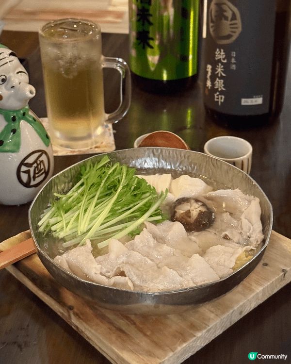 最近同閨蜜去咗大圍一間復古日式小店，木系裝修加老海報，氣氛舒...