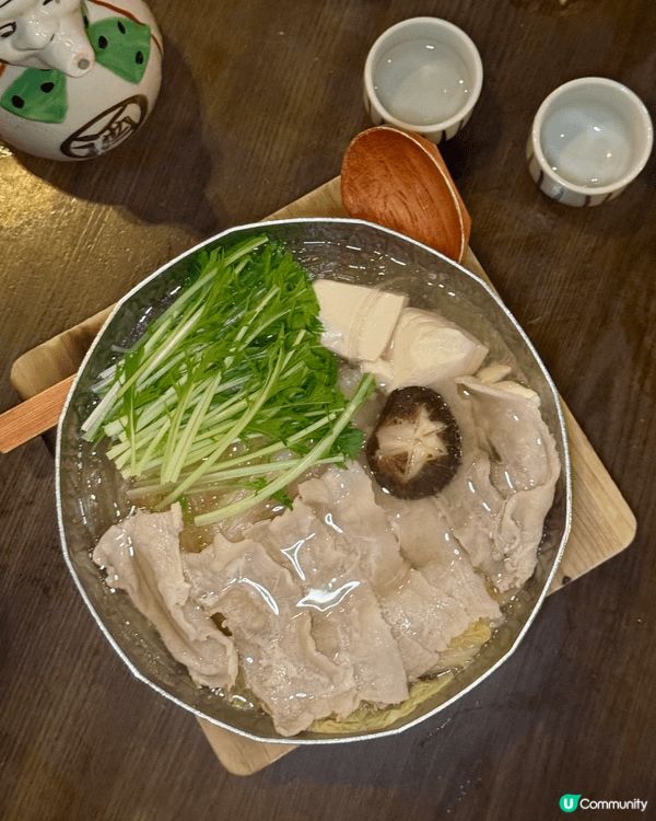 最近同閨蜜去咗大圍一間復古日式小店，木系裝修加老海報，氣氛舒...