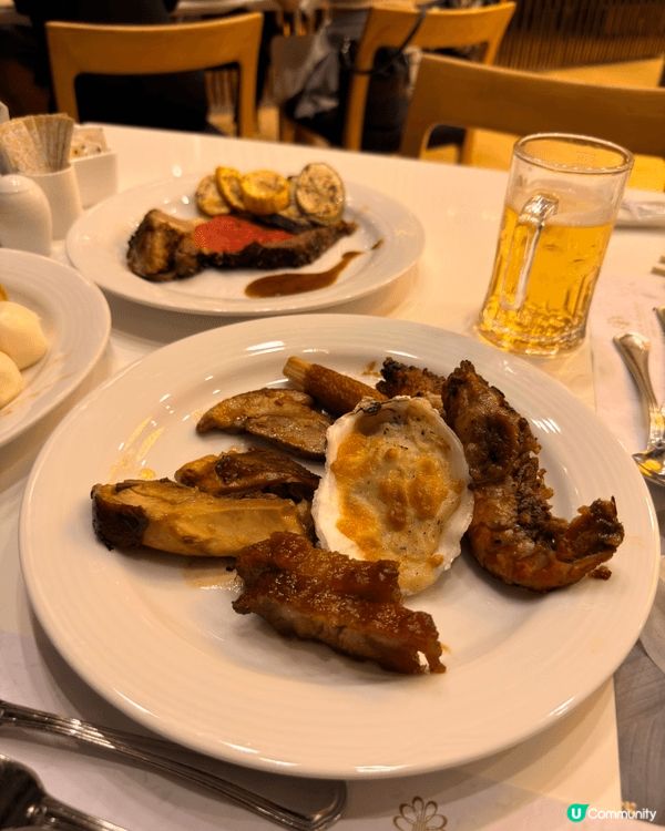 港島食自助餐一定揀呢間，無論係海鮮冷盤，抑或中菜燉湯都好出色...