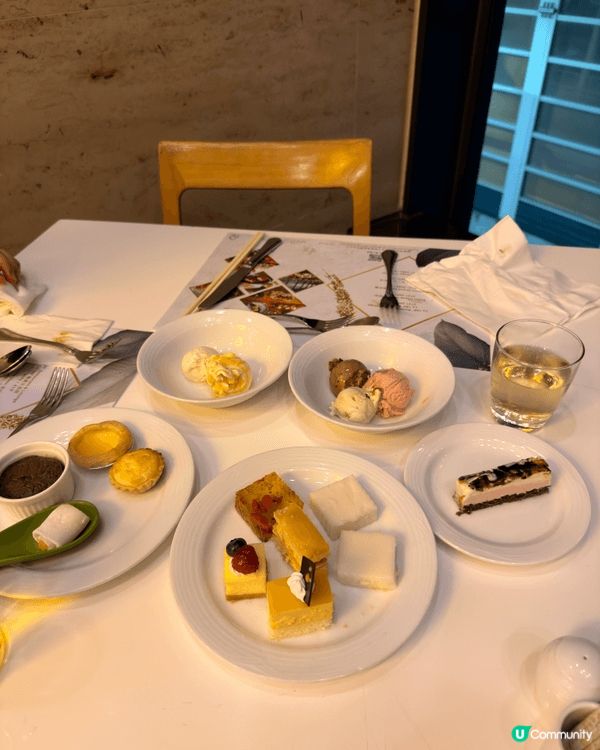 港島食自助餐一定揀呢間，無論係海鮮冷盤，抑或中菜燉湯都好出色...