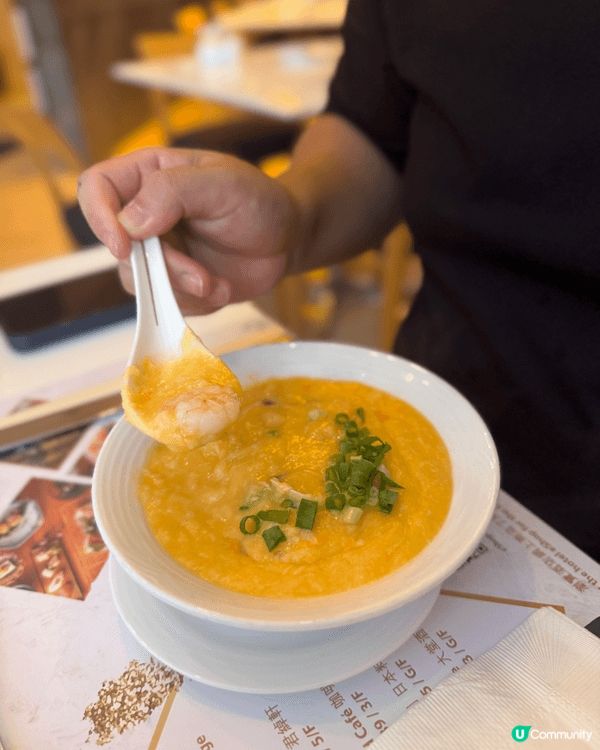港島食自助餐一定揀呢間，無論係海鮮冷盤，抑或中菜燉湯都好出色...