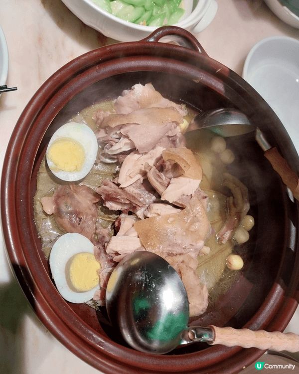 西九M+高級精緻中菜館。那裡的美景、美食和美妙的音響十分吸引...