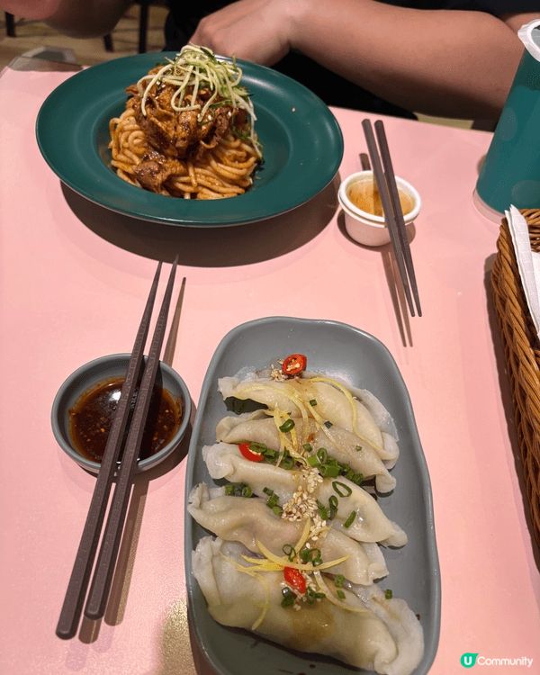 之前到訪「魚事者」品嚐特色魚肉料理！招牌麻辣牛肉魚麵非常驚喜...