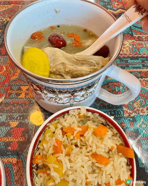 來自新疆的美食，新疆嘅羊肉真係好味到爆，一D羶味都冇，而且又...