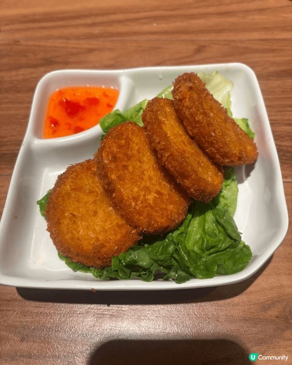 雞雜系列有雞軟骨,雞心,雞腎,雞皮,雞翼.食落微辣，燒到外皮...