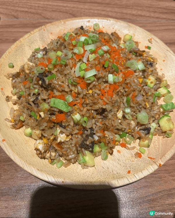 雞雜系列有雞軟骨,雞心,雞腎,雞皮,雞翼.食落微辣，燒到外皮...