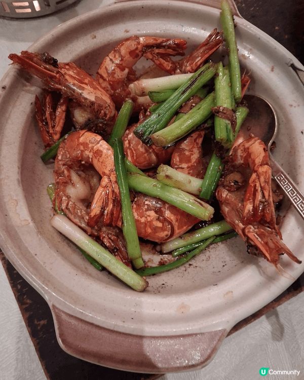萬麗酒店滿福樓幾有水準,尤其是呢個時菜魚蛋,魚肉味充滿曬口腔...