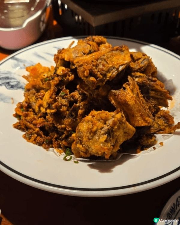 北京烤鴨（皇庭廣場）以中國風的店子用上紅色為主色調，非常奪目...