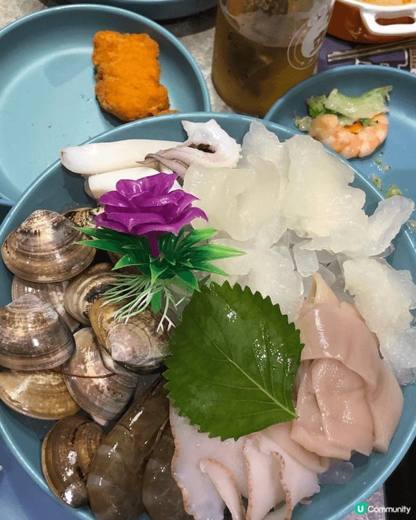有海鮮，配送餐飲甜品，可吃火煱，有美國及澳洲和牛，鮮菜蔬，座...