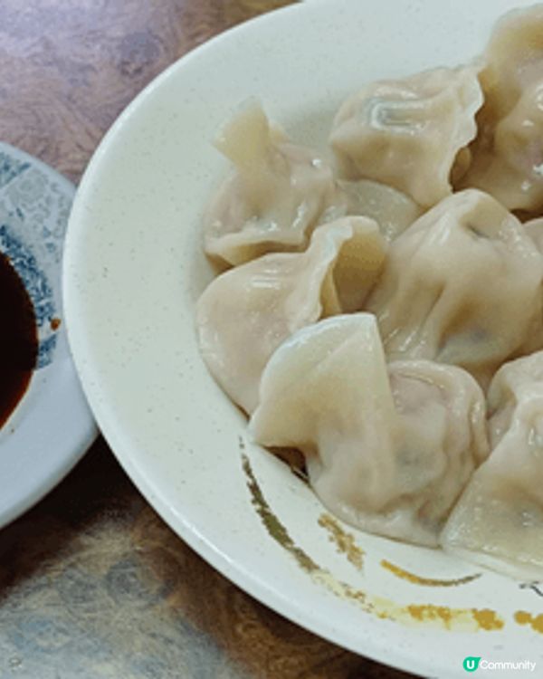以上3張圖片是到台灣旅遊時必吃的傳統美食, 魯肉飯、牛肉麵及...