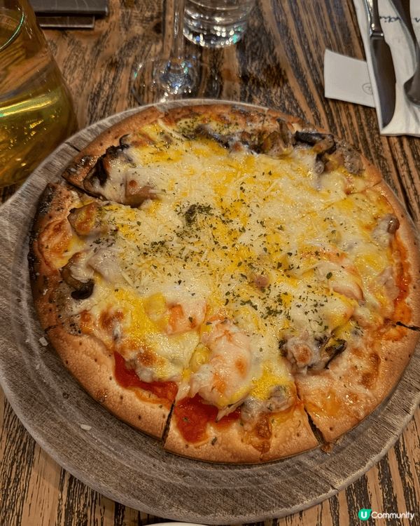 蠔站嘅野食，酒好好飲，十蚊一隻好好食，食甜品都好