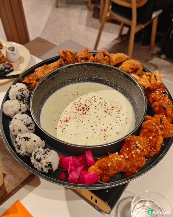 放工同朋友喺Moko搵食，行過Terrace in Seas...