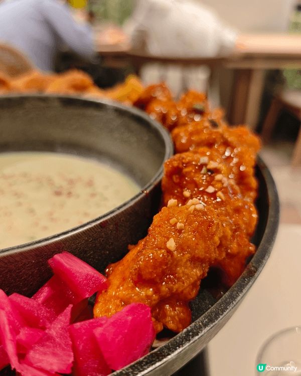 放工同朋友喺Moko搵食，行過Terrace in Seas...