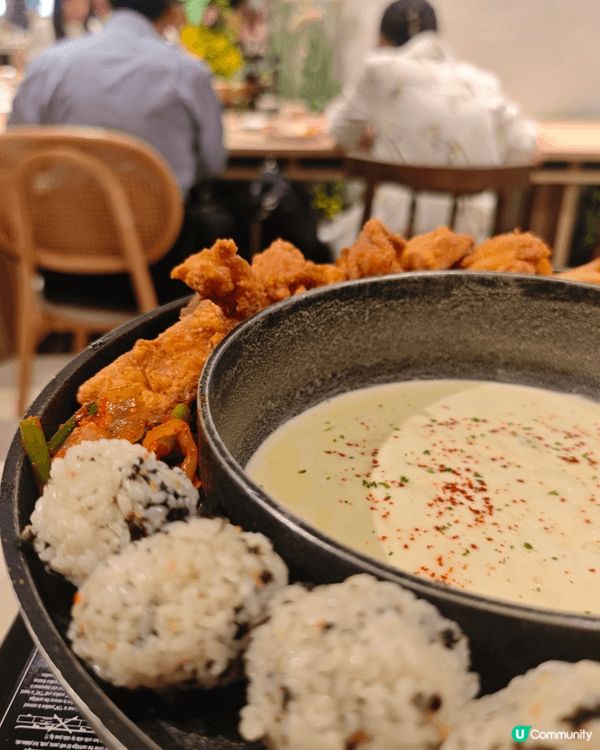 放工同朋友喺Moko搵食，行過Terrace in Seas...