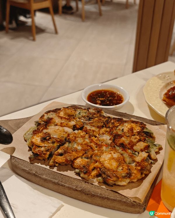 放工同朋友喺Moko搵食，行過Terrace in Seas...