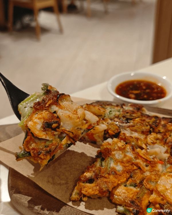 放工同朋友喺Moko搵食，行過Terrace in Seas...
