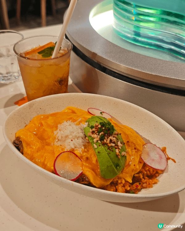 放工同朋友喺Moko搵食，行過Terrace in Seas...