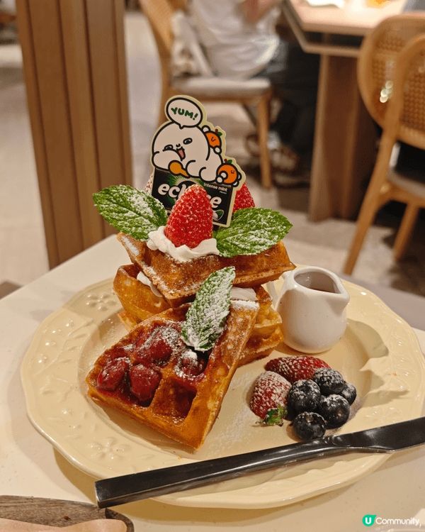 放工同朋友喺Moko搵食，行過Terrace in Seas...