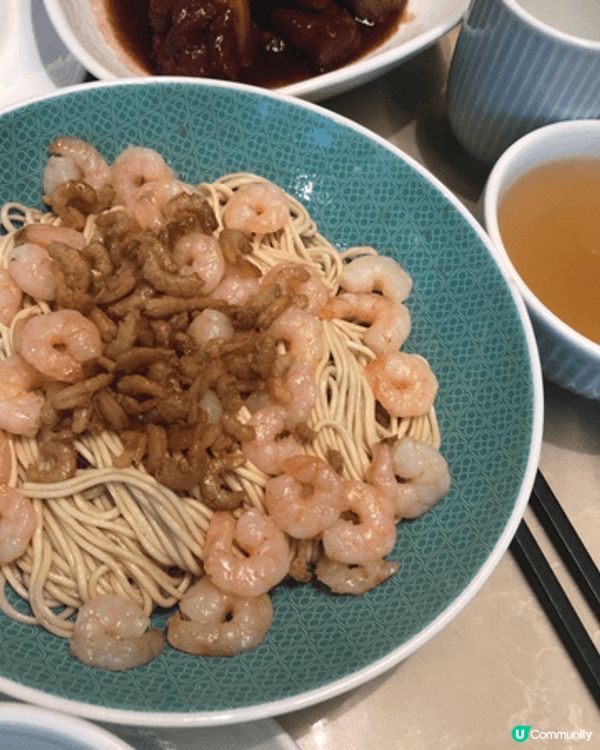 2人套餐菜式豐富吸引，鎮江排骨酸甜惹味開胃；海皇羹香滑清淡；...