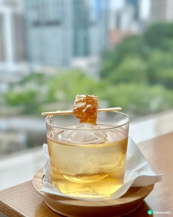 與朋友相聚一起的日子，簡單一杯飲料也可以很開心