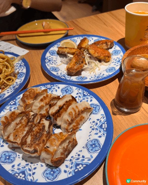 西環這間隱世小店主打傳統尼泊爾餃子 Momo。蒸餃皮薄Q彈，...