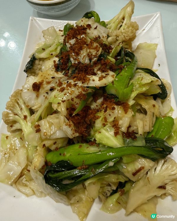 澳門葡國餐廳美食極具特色，當中以金黃酥脆的炸馬介休球最為出名...