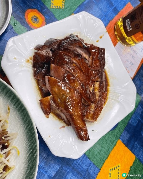 昨晚同朋友行到肚餓，想食燒鵝，於是我哋就揀咗去松記燒鵝大王
