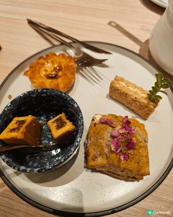 以上既照片係平時出街四周圍食野隨時隨地影既，如果用相機可以再...