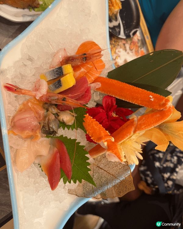 日本菜出名嘅魚生和火鍋, 相信好多愛好者好追棒, 價錢合理....