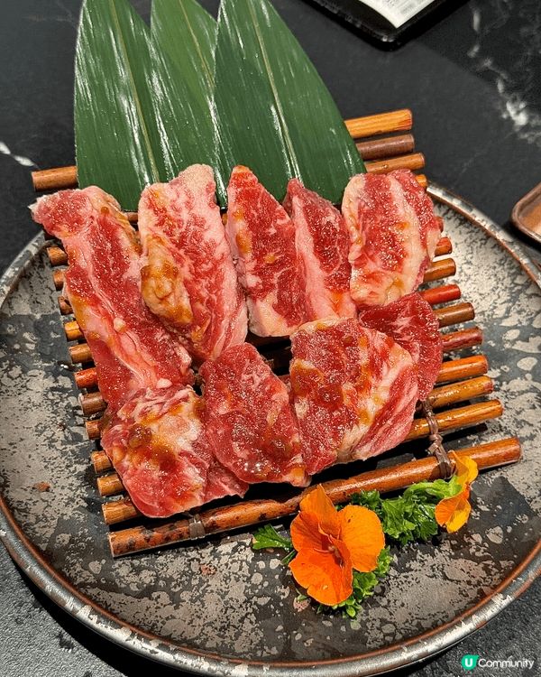 這是一間位於深圳的日式燒肉餐肉，叫敢野橫膈膜燒肉:
