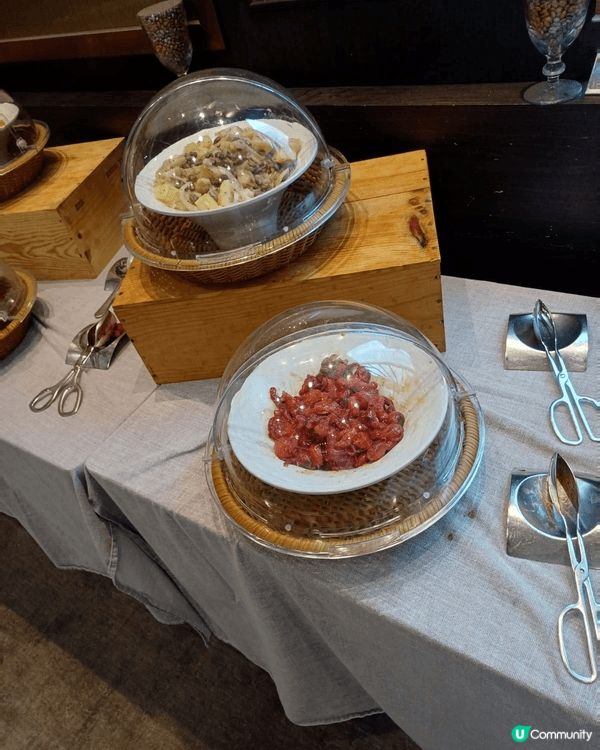 香港珀麗酒店半自助午餐提供極高性價比的半自助午餐，價格親民，...