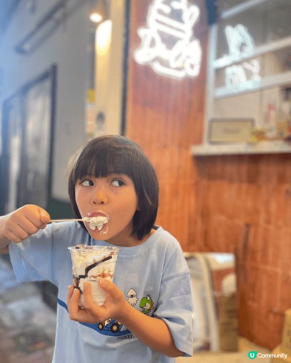 Luca baby成日都扭話要食雪糕，帶佢食Froyo先～