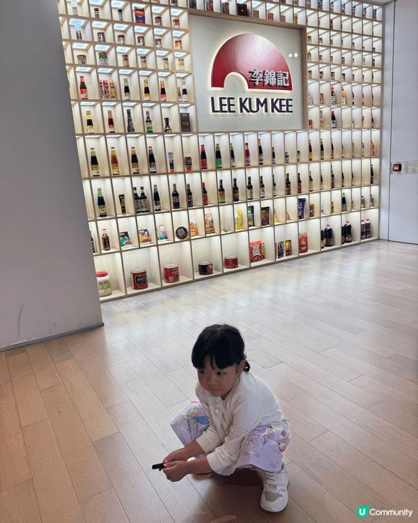 估唔到李錦記工廠都有得參觀，媽媽都係第一次，新奇又有趣呢～