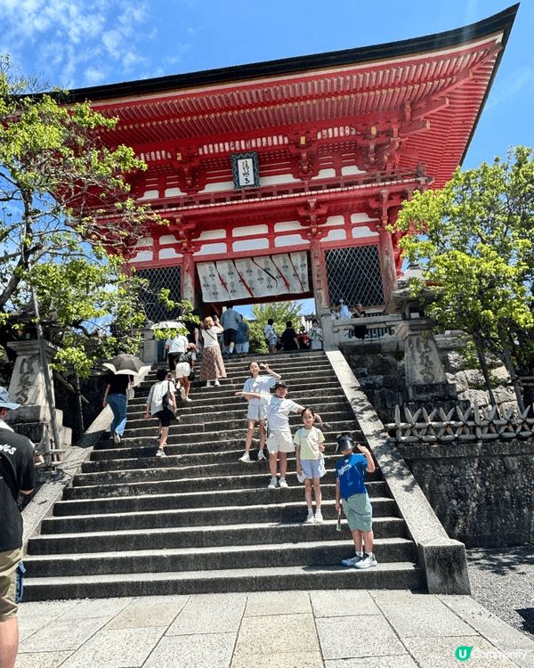 暑假一家大細去左日本環球影城玩，又去心齋橋，清水寺。