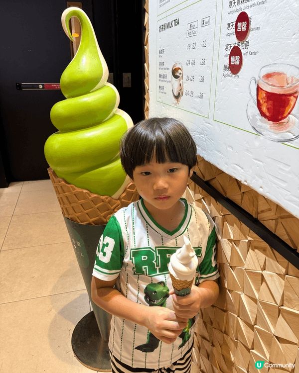 成個暑假做咗好多嘢，包括去九州旅行同海豚游水、動物園同cap...