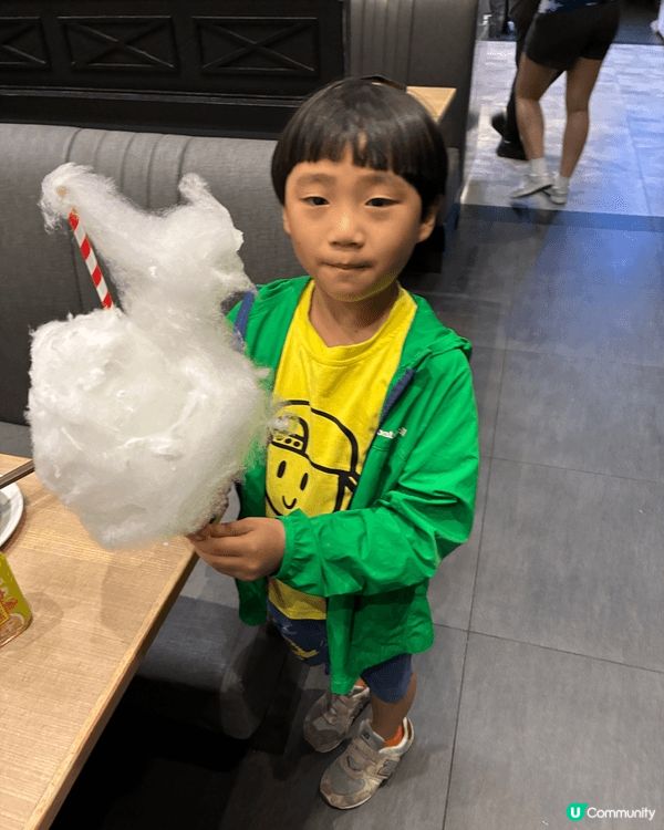 成個暑假做咗好多嘢，包括去九州旅行同海豚游水、動物園同cap...