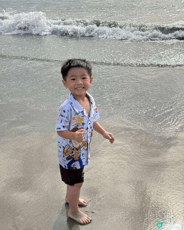 暑假一家打細去左越南峴港，住係美溪沙灘附近，每日都落樓下沙灘...