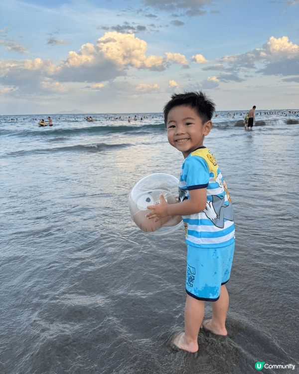 暑假一家打細去左越南峴港，住係美溪沙灘附近，每日都落樓下沙灘...