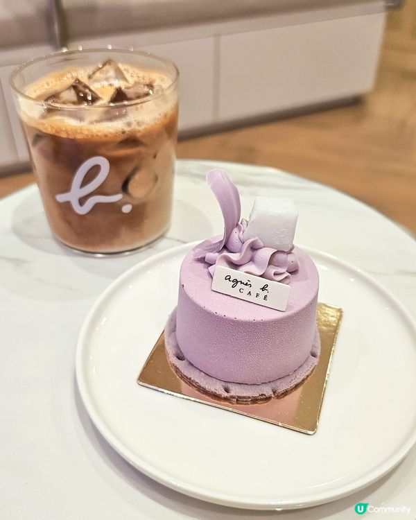 享受我的下午茶 ☕️🍰