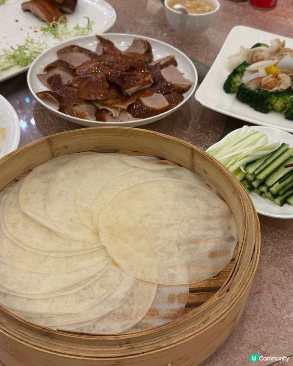 乳豬套餐半圍，六人份，好抵食，食唔晒