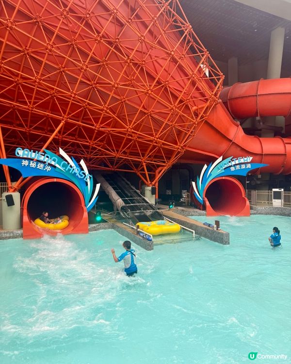 一家大小齊暢玩海洋公園水世界  日夜都好玩