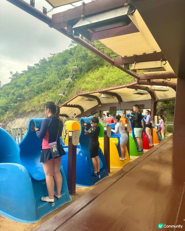 一家大小齊暢玩海洋公園水世界  日夜都好玩