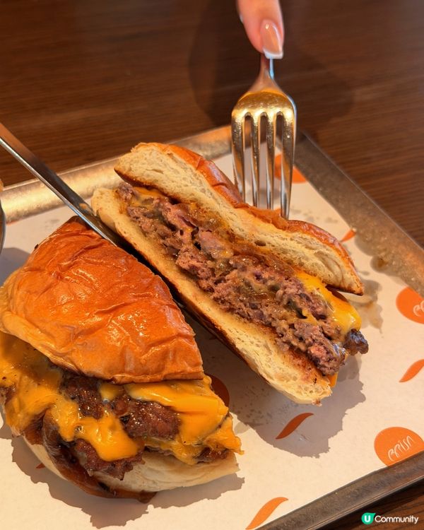銅鑼灣隱秘酒吧👀呢個焦香burger有料到！