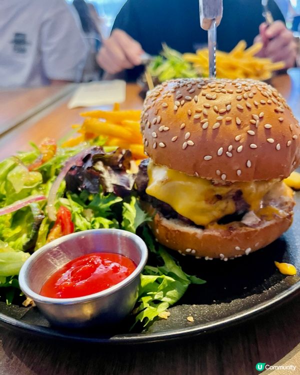 開學前要食 flat iron