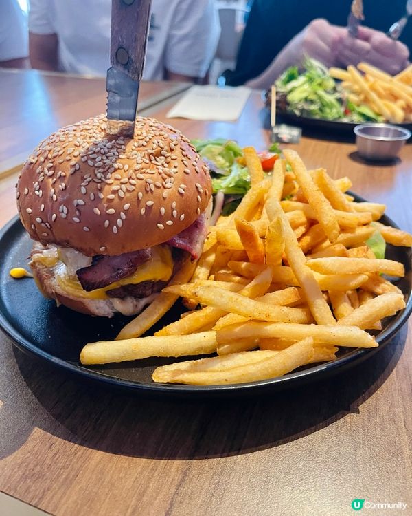 開學前要食 flat iron