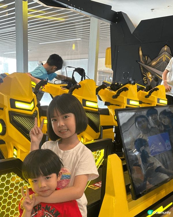 碰碰車排長龍都一定要玩，四歲都可以玩飄移又安全，VR震撼電單...