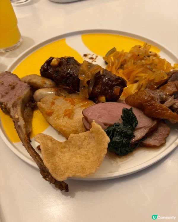 第一次去迪士尼酒店食自助餐體驗非常好招呼周到加上有迪士尼公仔...